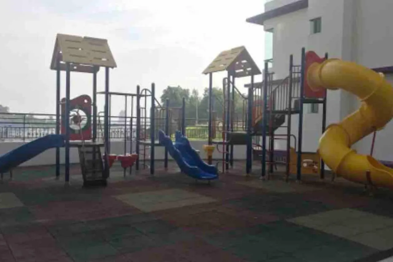 Kyra The Heights Residence Condo Ayer Keroh Melaka Wifi, Netflix & Pool