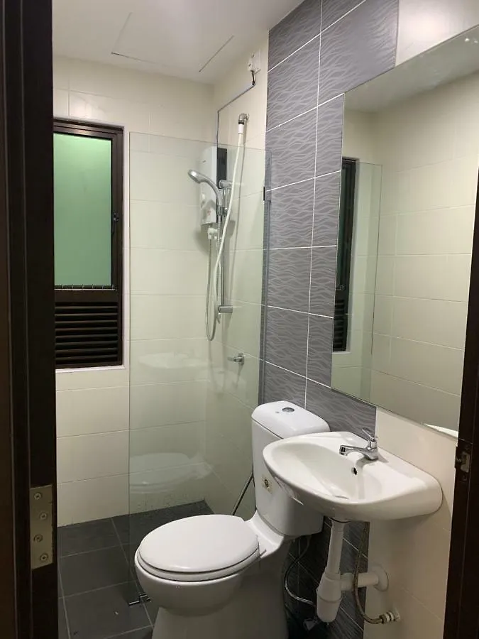 Kyra The Heights Residence Condo Ayer Keroh Melaka Wifi, Netflix & Pool